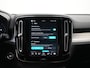 Volvo XC40 B4 Plus Dark | Harman/Kardon | Elek Stoelen | Camera | Trekhaak | All Season | Adaptive Cruise | BLIS | Pilot Assist