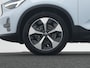 Volvo XC40 B4 Plus Dark | Harman/Kardon | Elek Stoelen | Camera | Trekhaak | All Season | Adaptive Cruise | BLIS | Pilot Assist