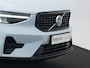 Volvo XC40 B4 Plus Dark | Harman/Kardon | Elek Stoelen | Camera | Trekhaak | All Season | Adaptive Cruise | BLIS | Pilot Assist
