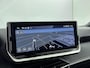 Peugeot e-2008 EV Allure 54 kWh | ACCU 96% | Camera | Navigatie | Parkeersenoren | Rijstrooksensor met Correctie