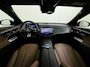 Mercedes-Benz E-klasse 300 e 4MATIC AMG Line | Distronic Cruise Control | Panorama - Schuifdak | 20" Multispaaks AMG velgen | 360° Camera | Sfeerverlichting | Memory Seats | Digital Light Koplampen