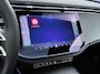 Mercedes-Benz E-klasse 300 e 4MATIC AMG Line | Distronic Cruise Control | Panorama - Schuifdak | 20" Multispaaks AMG velgen | 360° Camera | Sfeerverlichting | Memory Seats | Digital Light Koplampen