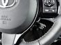 Toyota Yaris 1.5 Hybrid Bi-Tone | Lichtmetalen Velgen | Mistlampen | Cruise Control + Climate Control | Elektrische Ramen + Spiegels |