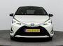 Toyota Yaris 1.5 Hybrid Bi-Tone | Lichtmetalen Velgen | Mistlampen | Cruise Control + Climate Control | Elektrische Ramen + Spiegels |
