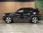 Volvo XC40 T5 Recharge Ultimate Dark | Trekhaak | Schuifdak | Harman Kardon | Parkeercamera | All Season banden | Adaptieve Cruise Control | Pilot Assist | BLIS Dode Hoek Detectie | Bestuurdersstoel elektrisch geheugen | Stoel en Stuurwielverwarming | Privacy Glass | 19 Inch | Passagiersstoel elektrisch | Microtech / alcantara bekleding met wit stiksel en bies | Zitting verlenging voorstoelen | Keyless Drive | Parkeersensoren voor+achter | Privacy Glass | Elektrisch bedienbare achterklep | Climate Control L+R | DAB Radio | Apple Carplay/Android Auto | Volvo On Call met mobiele App functie | Onyx Black Metallic |