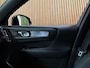 Volvo XC40 T5 Recharge Ultimate Dark | Trekhaak | Schuifdak | Harman Kardon | Parkeercamera | All Season banden | Adaptieve Cruise Control | Pilot Assist | BLIS Dode Hoek Detectie | Bestuurdersstoel elektrisch geheugen | Stoel en Stuurwielverwarming | Privacy Glass | 19 Inch | Passagiersstoel elektrisch | Microtech / alcantara bekleding met wit stiksel en bies | Zitting verlenging voorstoelen | Keyless Drive | Parkeersensoren voor+achter | Privacy Glass | Elektrisch bedienbare achterklep | Climate Control L+R | DAB Radio | Apple Carplay/Android Auto | Volvo On Call met mobiele App functie | Onyx Black Metallic |