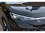 Volkswagen T-Roc 1.5 eTSi 150pk DSG R-Line - Adaptive cruise - Apple CarPlay - Achteruitrijcamera - Keyless entry - Stoelverwarming - Elektrische achterklep - Dodehoekdetectie - Parkeersensoren