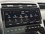 Hyundai Tucson 1.6 T-GDI PHEV Comfort Smart Sky 4WD / Dealer Onderhouden / SOH 100% / Panoramadak / Adaptief Cruise Control / Navigatie / Achteruitrijcamera / Apple Carplay & Android Auto / Stoel & Stuurverwarming / 19" LM Velgen / Elektrische Achterklep /