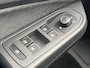 Volkswagen Golf 1.0 eTSI Life Business | AUTOMAAT | ADAPTIVE CRUISE | VIRTUAL COCKPIT | SFEERVERLICHTING | LED VERLICHTING | 17 INCH LMV | IQ DRIVE |