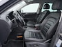 Volkswagen Tiguan 1.4 TSI Highline | Leder | Navigatie | ACC | 19" | Elek Stoel | Stoelverwarming |