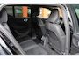Volvo XC40 T4 Recharge Ultimate Dark | Stoelverwarming | Trekhaak | Parkeercamera | H/K | Pilot Assist | 20 Inch | BLIS | Keyless | Glossy Black