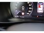 Volvo XC40 T4 Recharge Ultimate Dark | Stoelverwarming | Trekhaak | Parkeercamera | H/K | Pilot Assist | 20 Inch | BLIS | Keyless | Glossy Black