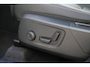 Volvo XC40 T4 Recharge Ultimate Dark | Stoelverwarming | Trekhaak | Parkeercamera | H/K | Pilot Assist | 20 Inch | BLIS | Keyless | Glossy Black
