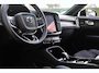 Volvo XC40 T4 Recharge Ultimate Dark | Stoelverwarming | Trekhaak | Parkeercamera | H/K | Pilot Assist | 20 Inch | BLIS | Keyless | Glossy Black