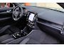 Volvo XC40 T4 Recharge Ultimate Dark | Stoelverwarming | Trekhaak | Parkeercamera | H/K | Pilot Assist | 20 Inch | BLIS | Keyless | Glossy Black