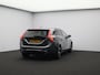 Volvo V60 2.0 T4 190PK Business Sport / Trekhaak / Parkeerverwarming / Verwarmbare Voorstoelen / Leder/Nubuck / Xenon / Volvo On Call /