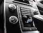 Volvo V60 2.0 T4 190PK Business Sport / Trekhaak / Parkeerverwarming / Verwarmbare Voorstoelen / Leder/Nubuck / Xenon / Volvo On Call /