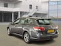 Toyota Avensis Wagon 1.8 VVTi Dynamic Business Special CRUISE TREKHAAK 2 X SLEUTELS