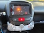 Peugeot 107 Active 1.0 68 pk - 5drs - Navi - airco - 2 sleutels - APK 06-2027!