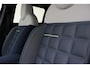 Fiat Grande Panda La Prima 11 kW 44 kWh | DEMO | NIEUW MODEL |  Navigatie | Climate control | Camera | Hoge instap | Dakrails | Stoel- en stuurverwarming | verwarmbaar voorraam