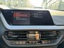 BMW 1-Serie 118i 136PK AUTOMAAT M SPORT APPCARPLAY/NAVI/SFEER/ DIGICOCKPIT/LED/2XPDC/KUIPZETELS/M-AERODYNAMICA/S&S/CLIMA/MEDIA/BTA - 1 EIG./NL AUTO/KM = NAP
