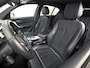 BMW 1-Serie 118i M Sport High Executive Automaat (GROOT NAVI, M PAKKET, MEMORY SEAT, LEDER, STOELVERWARMING, SPORTSTOELEN, FLIPPERS, GETINT GLAS, NIEUWSTAAT)