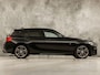 BMW 1-Serie 118i M Sport High Executive Automaat (GROOT NAVI, M PAKKET, MEMORY SEAT, LEDER, STOELVERWARMING, SPORTSTOELEN, FLIPPERS, GETINT GLAS, NIEUWSTAAT)
