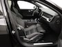 Volvo V60 T8 PLUG-IN HYBRID PLUS DARK SCHUIFDAK 360GR CAM HARMAN KARDON TREKHAAK