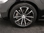 Volvo V60 T8 PLUG-IN HYBRID PLUS DARK SCHUIFDAK 360GR CAM HARMAN KARDON TREKHAAK