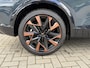 CUPRA Formentor 1.5 TSI e-Hybrid VZ Performance 272 PK | Lichtmetalen Velgen | Panoramisch Schuif/kanteldak | Stoelverwarming | Stuurverwarming | Sennheiser Audio | Elektrisch verstelbare Stoelen met geheugen functie | Adaptive Cruise Control | Draadloos telefoonladen | Elektrische Achterklep |