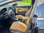 Volkswagen Passat CC 2.0 TSI 4p. Automaat 1e eigenaar leerbekeleding stoelverkoeling open dak trekhaak cruis control