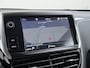 Peugeot 2008 1.2 PureTech Allure | Navigatie | Parkeersensoren achter | Cruise Control | 16'' Lichtmetalen velgen |