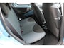 Toyota Aygo 1.0 VVT-i Dynamic Blue | 14” Lichtmetalen velgen | buitenspiegels en deurgrepen in blauw | stootlijsten zijkant in blauw (alleen i.c.m Cool Soda Blue) | instrumentringen in blauw | bekleding blauw