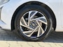 Hyundai i20 1.0 T-GDI 100pk Comfort | Airco | Camera | Carplay | Cruise control | Dodehoek detectie | Navigatie | Parkeersensoren | Digitaal cockpit | Lichtmetalen velgen
