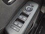 Hyundai Kona Electric Comfort Smart 65.4 kWh / SOH 99% / Fabrieksgarantie tot 05-2030 / Stuur- & Stoelverwarming / CCS snelladen / Warmtepomp / All season banden / Rondomzicht camera / Keyless Entry/Start / Elektrische achterklep / Apple Carplay Android Auto /