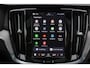 Volvo S60 Recharge T8 AWD Ultimate Dark - Panorama/schuifdak - IntelliSafe Assist & Surround - Bowers & Wilkins audio - Adaptieve LED koplampen - Parkeercamera achter - Verwarmde voorstoelen, stuur & achterbank - Parkeersensoren voor & achter - Elektr. bedienb. voorstoelen met geheugen - Head up display - Inklapbare trekhaak - 19' LMV