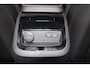 Volvo S60 Recharge T8 AWD Ultimate Dark - Panorama/schuifdak - IntelliSafe Assist & Surround - Bowers & Wilkins audio - Adaptieve LED koplampen - Parkeercamera achter - Verwarmde voorstoelen, stuur & achterbank - Parkeersensoren voor & achter - Elektr. bedienb. voorstoelen met geheugen - Head up display - Inklapbare trekhaak - 19' LMV