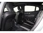 Volvo S60 Recharge T8 AWD Ultimate Dark - Panorama/schuifdak - IntelliSafe Assist & Surround - Bowers & Wilkins audio - Adaptieve LED koplampen - Parkeercamera achter - Verwarmde voorstoelen, stuur & achterbank - Parkeersensoren voor & achter - Elektr. bedienb. voorstoelen met geheugen - Head up display - Inklapbare trekhaak - 19' LMV