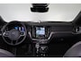 Volvo S60 Recharge T8 AWD Ultimate Dark - Panorama/schuifdak - IntelliSafe Assist & Surround - Bowers & Wilkins audio - Adaptieve LED koplampen - Parkeercamera achter - Verwarmde voorstoelen, stuur & achterbank - Parkeersensoren voor & achter - Elektr. bedienb. voorstoelen met geheugen - Head up display - Inklapbare trekhaak - 19' LMV