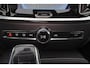 Volvo S60 Recharge T8 AWD Ultimate Dark - Panorama/schuifdak - IntelliSafe Assist & Surround - Bowers & Wilkins audio - Adaptieve LED koplampen - Parkeercamera achter - Verwarmde voorstoelen, stuur & achterbank - Parkeersensoren voor & achter - Elektr. bedienb. voorstoelen met geheugen - Head up display - Inklapbare trekhaak - 19' LMV