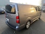 Peugeot e-Expert DC 75 kWh (Stoelverwarming - 2x Schuifdeuren - Keyless Entry - Laadruimte betimmering - Automatische Airco - Navigatie - Parkeersensoren V+A - Apple Carplay)