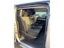 Peugeot e-Expert DC 75 kWh (Stoelverwarming - 2x Schuifdeuren - Keyless Entry - Laadruimte betimmering - Automatische Airco - Navigatie - Parkeersensoren V+A - Apple Carplay)