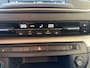 Peugeot e-Expert DC 75 kWh (Stoelverwarming - 2x Schuifdeuren - Keyless Entry - Laadruimte betimmering - Automatische Airco - Navigatie - Parkeersensoren V+A - Apple Carplay)