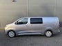 Peugeot e-Expert DC 75 kWh (Stoelverwarming - 2x Schuifdeuren - Keyless Entry - Laadruimte betimmering - Automatische Airco - Navigatie - Parkeersensoren V+A - Apple Carplay)