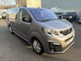 Peugeot e-Expert DC 75 kWh (Stoelverwarming - 2x Schuifdeuren - Keyless Entry - Laadruimte betimmering - Automatische Airco - Navigatie - Parkeersensoren V+A - Apple Carplay)