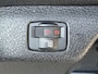 Peugeot e-Expert DC 75 kWh (Stoelverwarming - 2x Schuifdeuren - Keyless Entry - Laadruimte betimmering - Automatische Airco - Navigatie - Parkeersensoren V+A - Apple Carplay)