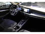 Volkswagen Golf 1.0 eTSI | PDC | Stuur- en stoelverwarming | Apple CarPlay