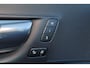 Volvo XC60 T8 Recharge AWD R-Design - Panorama/schuifdak - IntelliSafe Assist - Parkeercamera achter - Verwarmde voorstoelen & stuur - Parkeersensoren voor & achter - High Performance Audio - Elektr. bedienb. bestuurdersstoel met geheugen - Drive Mode Settings - Extra getint glas - Inklapbare trekhaak - 19' LMV