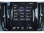Volvo XC60 T8 Recharge AWD R-Design - Panorama/schuifdak - IntelliSafe Assist - Parkeercamera achter - Verwarmde voorstoelen & stuur - Parkeersensoren voor & achter - High Performance Audio - Elektr. bedienb. bestuurdersstoel met geheugen - Drive Mode Settings - Extra getint glas - Inklapbare trekhaak - 19' LMV