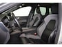 Volvo XC60 T8 Recharge AWD R-Design - Panorama/schuifdak - IntelliSafe Assist - Parkeercamera achter - Verwarmde voorstoelen & stuur - Parkeersensoren voor & achter - High Performance Audio - Elektr. bedienb. bestuurdersstoel met geheugen - Drive Mode Settings - Extra getint glas - Inklapbare trekhaak - 19' LMV